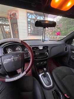Chrysler 200